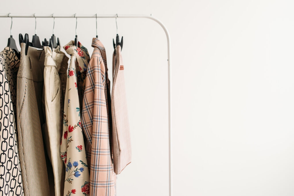 Guardaroba capsula e armocromia per look armoniosi