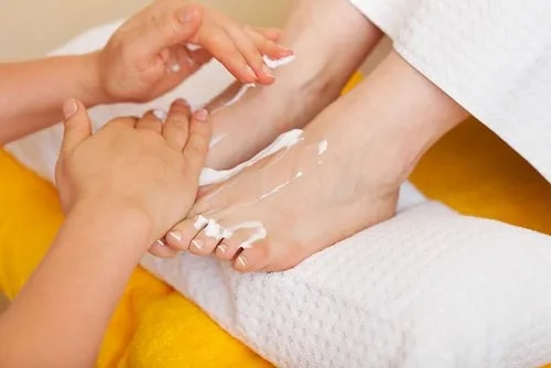 Hand &amp; foot massages for Ultimate Comfort and Care